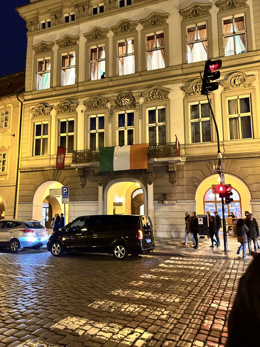 leesonl's tweet photo. When you go for a walk in Prague & end up at a @IrlEmbPrague St Patrick’s Day event ☘️ It was an honour to meet Ambassador Alan Gibbons & tell him about our @LERUnews -CE7 meeting @CharlesUniPRG #EDIMatters @TCDEquality @tcddublin https://t.co/7iLktIkhY6