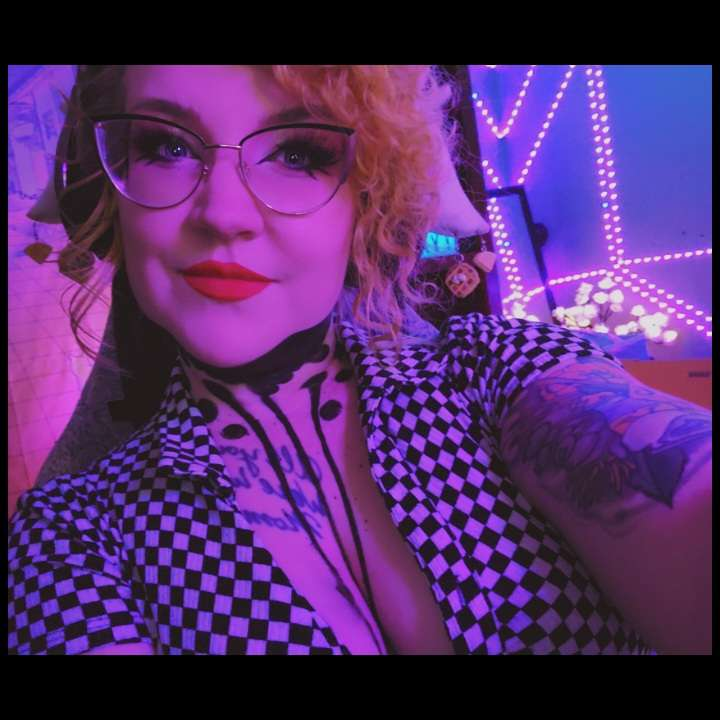 ෴⚘෴ Wᴀғғ's ʙᴇᴇɴ ʙᴀᴅ, sʜᴇ's ɢʀᴏᴜɴᴅᴇᴅ ෴⚘෴

Cʟɪᴄᴋ ʜᴇʀᴇ ᴛᴏ sᴍᴀsʜ ʙᴜɢs: twitch.tv/justawaff