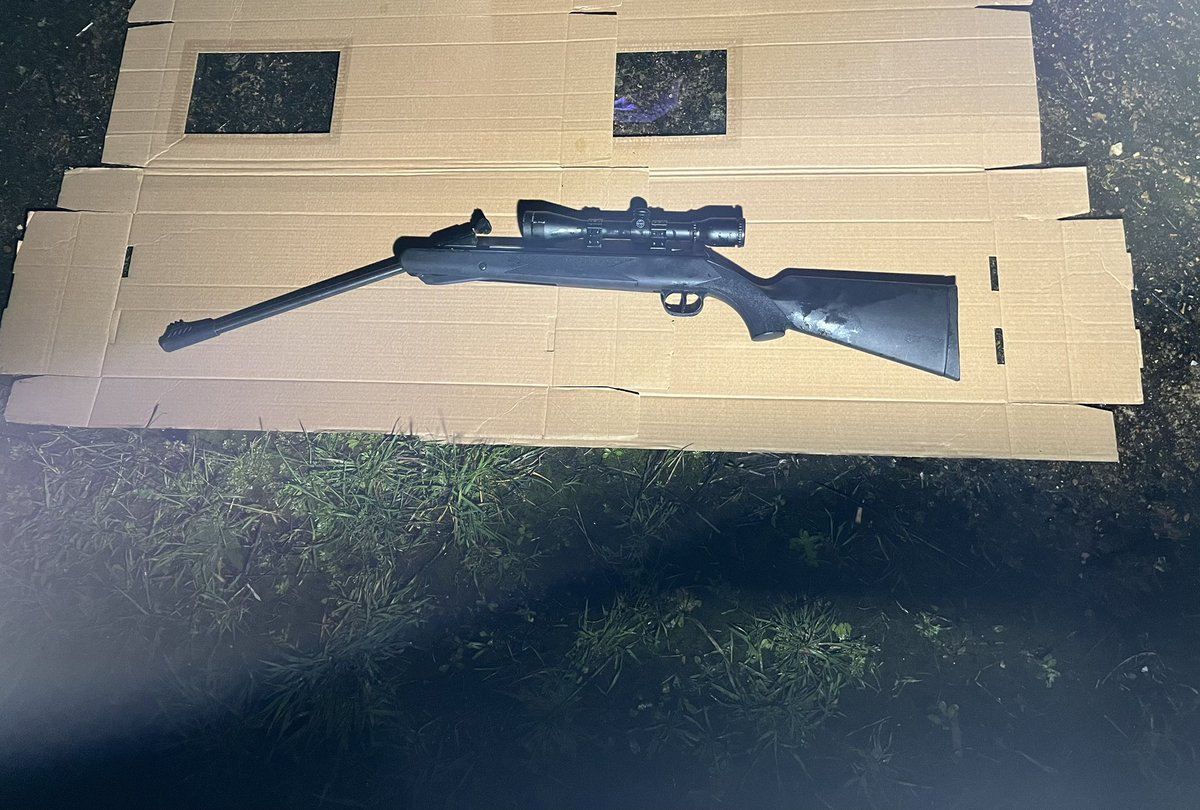 MPSBarkDag's tweet photo. #CrimeEnforcementTaskForce officers have arrested a male for possession of an imitation firearm during mobile patrols @lbbdcouncil @LocalCrimeBeats @essex_crime #1303EA https://t.co/pnGJSS93vr