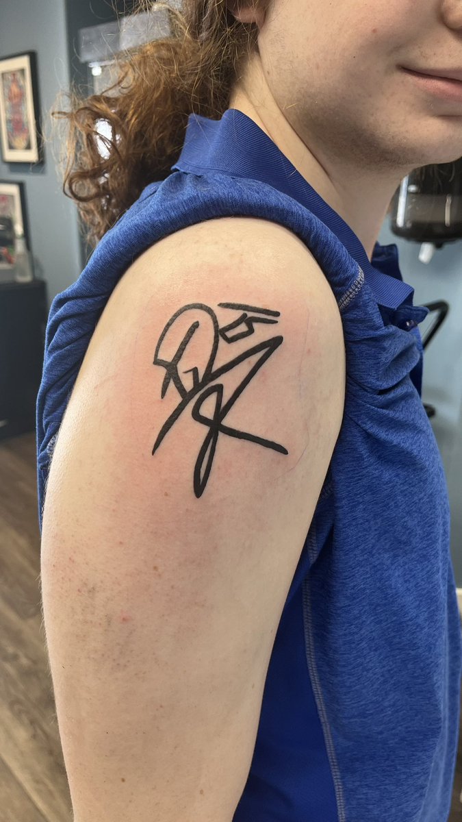 AlexanderWih's tweet photo. @deesnider it took over a year but I finally got your signature tattoo’d into my arm

#SMFforlife https://t.co/TWcf8cKudg