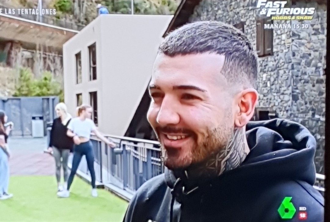 Vergonzoso todo lo que estoy viendo en #EquipoOnlyFans.
Una sociedad enferma y dispuesta a ir a ganar dinero fácil. Y este el peor.