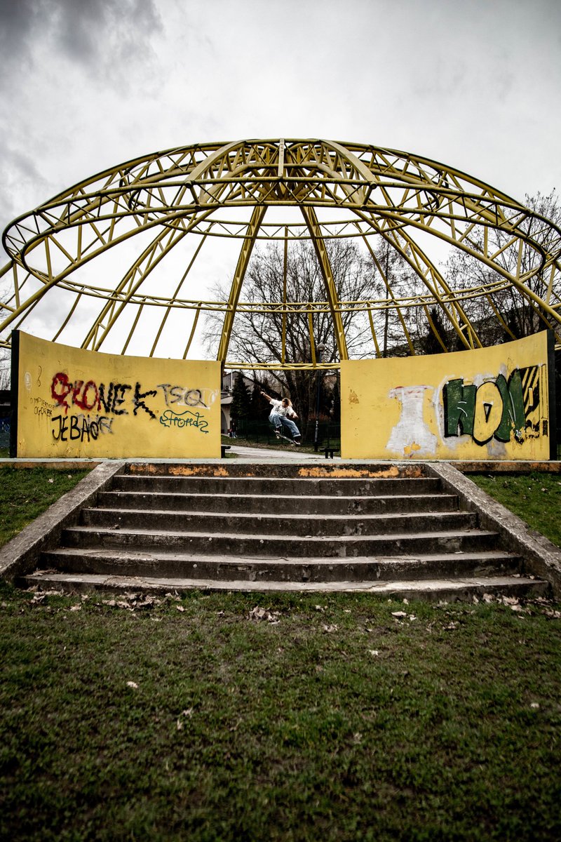 PoziomPhoto's tweet photo. #spring #skateboarding #photography #photo #Krakow https://t.co/VgMCI8JCF3