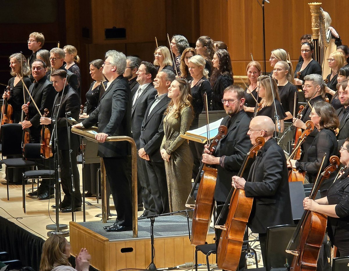 Wow! What an amazing new work by <a href="/jamesmacm/">James MacMillan</a> at the Barbican tonight. Fiat Lux had his trademark elements of elemental mystery, ethereal beauty and deaf-aid shattering excitement (with a hint of Veni, Veni Emmanuel?). I think I had a glimpse of Heaven this evening.
