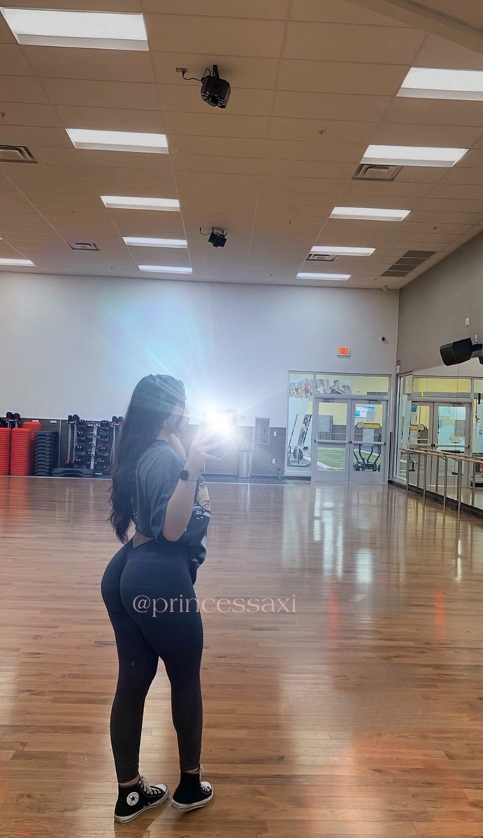 princessaxi's tweet photo. I been so MIA from here but my loyals know how to keep me happy but I want more simps who I can control &amp; want to empty their wallets for me 😊💗

findomme chastity sph joi cei cbt humiliation cuck alpha whalesub cashcow humanATM paypig feminizationsiss https://t.co/dprdK96XOK