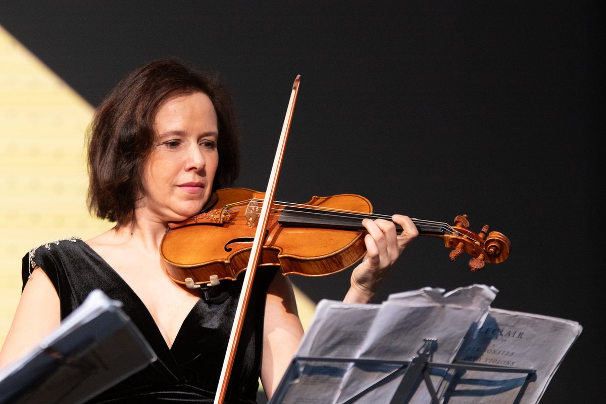 GialloMassagno's tweet photo. Natasha Korsakova e Manrico Padovani hanno proposto un repertorio musicale "giallo"... https://t.co/MYCtYkcg5q