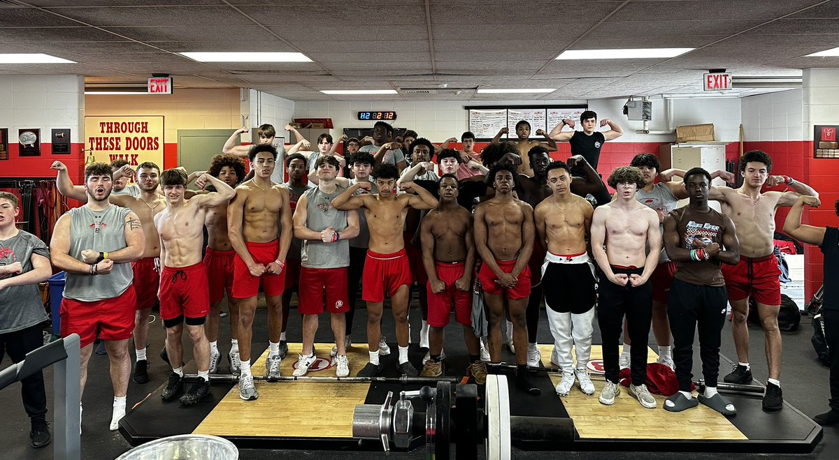 CoachJatkola's tweet image. #FLEXFRIDAY 

#FAMILY