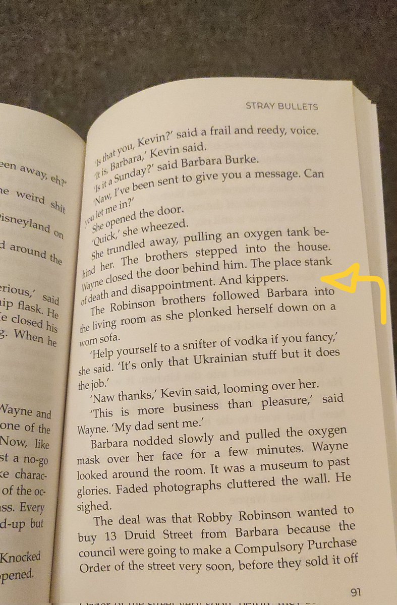 EFLsummerschool's tweet image. Reading, 'No one is innocent' by @PaulBrazill from #StrayBullets.
'The place stank of death and disappointment. And kippers'.

Gawd!

#CrimeFiction