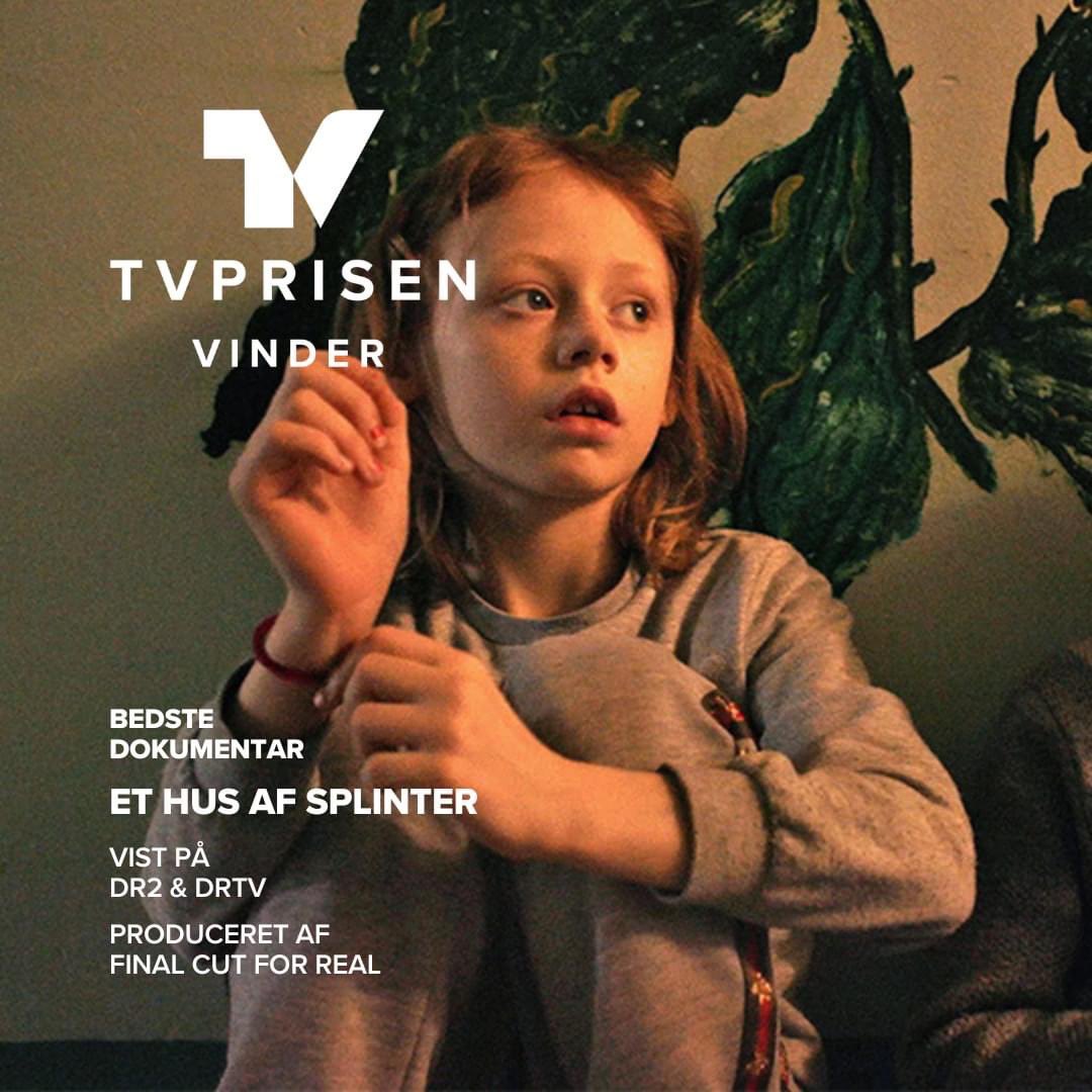 lydrummet's tweet photo. Jubii! #AHouseMadeOfSplinters – Et hus af splinter – har vundet TV-prisen som årets dokumentar! Flotte ord fra juryen: “En poetisk og intim fortælling, der rører én dybt. Lykkes på fineste vis med at fortælle en nær men universel historie om børn og svigt.” 🙏❤️ #stoltlyddesigner https://t.co/m15HWlSgU4