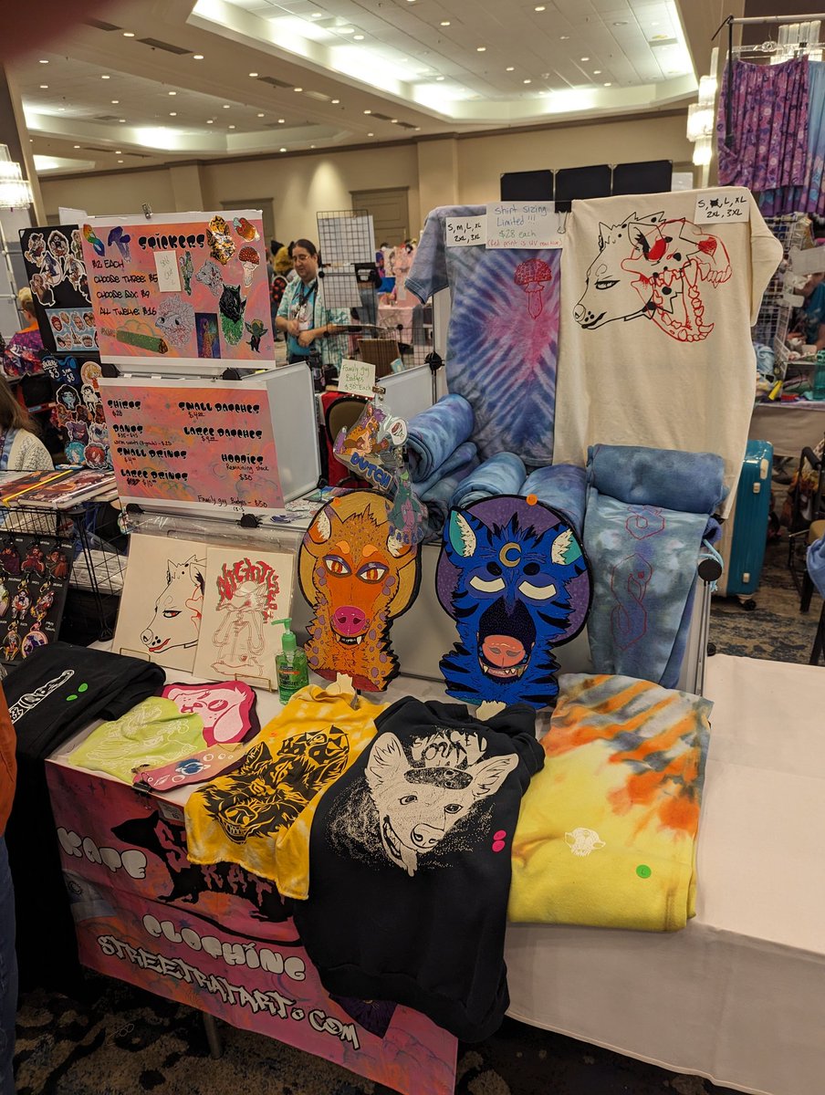 StreetRatArt's tweet photo. Thank you for visiting Jacen today in the artist alley! 

He'll be there tomorrow and Sunday as well if we gets drawn! :)

UV reactive Wrath tees are COMPLETELY sold out in Medium.
Larges and smalls are running low.

Come by and say hi!
#TFF24 #TFF #FurryFiesta https://t.co/swIq1KbIe1