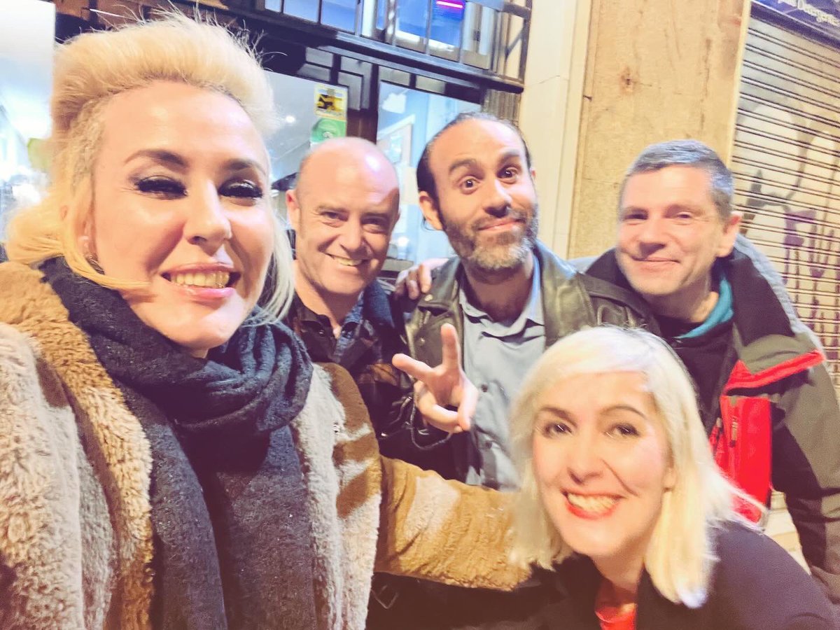 judithmateo's tweet photo. 🔥 Friday night!

Reencuentros con amigos @juankarboikot @ChuseJoven belenortega y @juanjoreig ! 

Con qué foto te quedas? https://t.co/BJtFWfFHmd