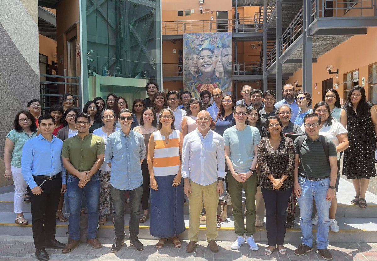 productomalo's tweet photo. hoy tuvimos la primera reunión general del Vicerrectorado de investigación de la @uarm_
un equipo súper genial del cual me siento feliz ser parte y de los que he aprendido un montón
#TeamVRI #UARM ✨✨✨ https://t.co/dwxqiJBpLB