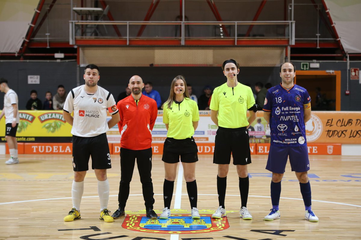 CoGAFS's tweet photo. 🏆 2ª División B

👥 Lucía Gómez / Bruno Martín
👤 Iñaki Ortiz

@RiberaNavarraFS 🆚 @ColoColoZaragoz

📸 @photofutsal

#futsal #aretofutbola #futsalreferee #referee #arbitro #arbitra #ctafs #rfef #tudela #quenotelocuenten #cogafs https://t.co/JyssomWkju