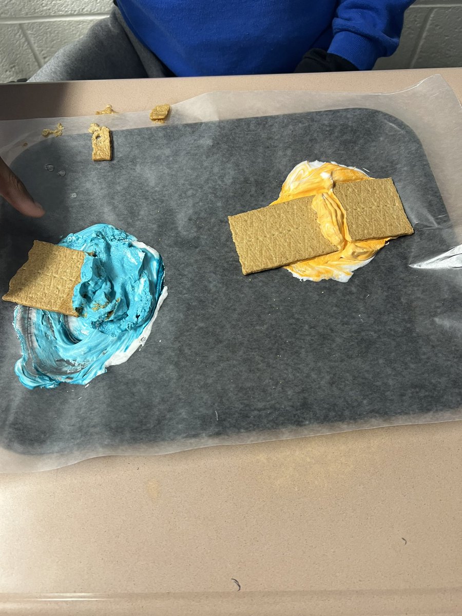 Angela Falkenstein tweet media