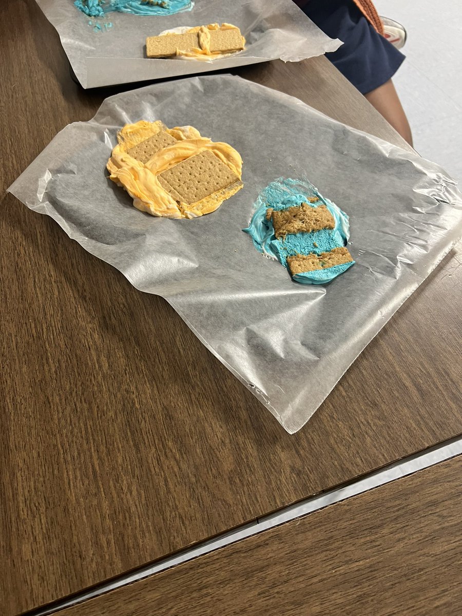 Angela Falkenstein tweet media