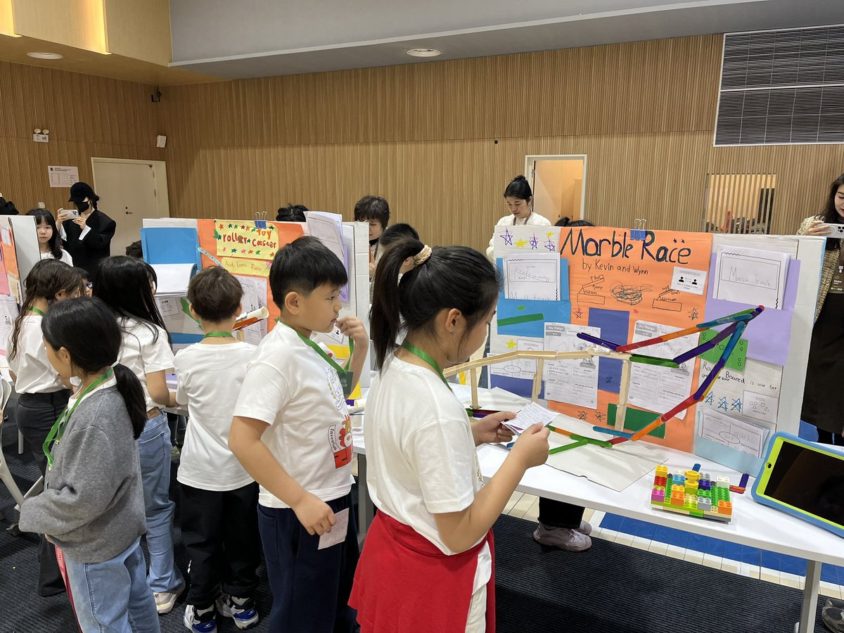 NicoleDorn9's tweet image. The G3 students did a wonderful job presenting their toy invention iterations at the invention convention on Friday! #SiasIS #PYP