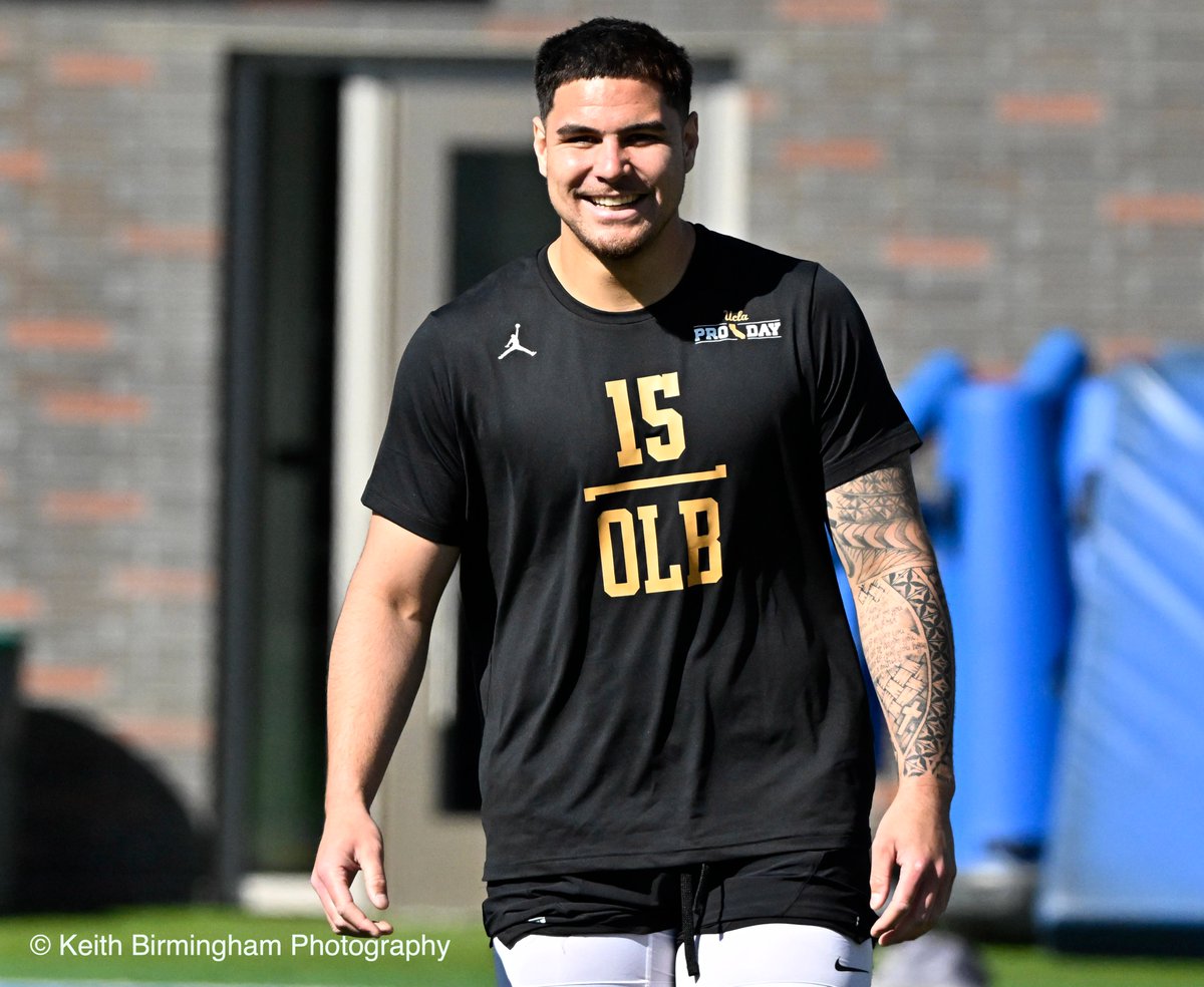 photowkb's tweet photo. Scenes during Football Pro Day at UCLA with #LaiatuLatu #DeShaunFoster #AlexJohnson #JosiahNorwood #CarsonSteele #KennyChurchwellII #DariusMuasau #GabrielMurphy #EricBieniemy #JerryNeuheisel #DorianThompsonRobinson #GregDulcich #ZachCharbonnet #SeanRhyan @InsideSoCalSpts #ucla https://t.co/2BzkdxTeOc