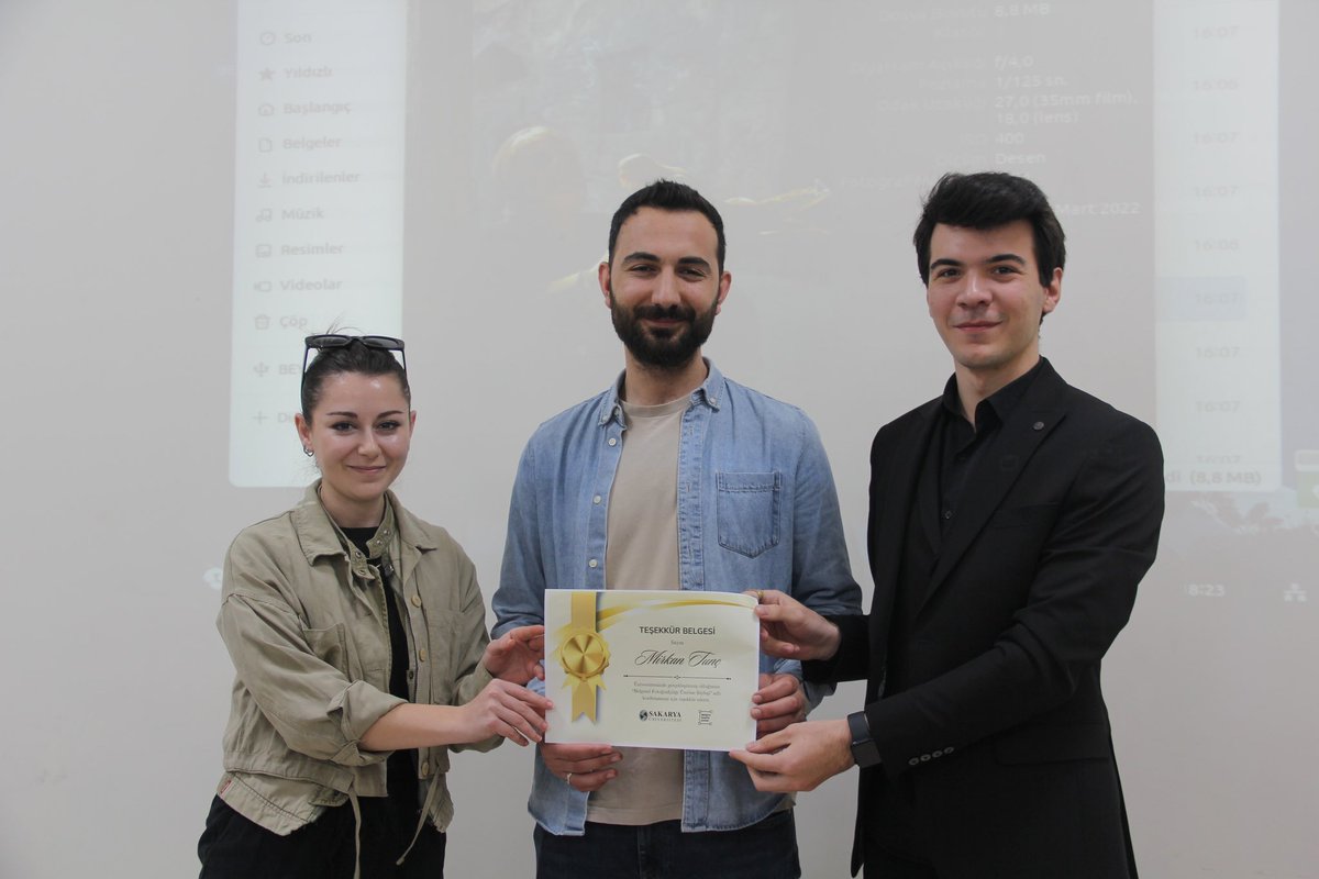 Alanında başarılı fotoğrafçı Mirkan Tunç'la belgesel fotoğrafı üzerine bir söyleşi gerçekleştirdik. Keyifli sunumu için kendisine teşekkürlerimizi sunuyoruz 💫

Sizde bu tarz etkinlikleri kaçırmamak için bizi takip edin, iletişimde kalalım!

#iletisimitasarlayanlar #fotograf