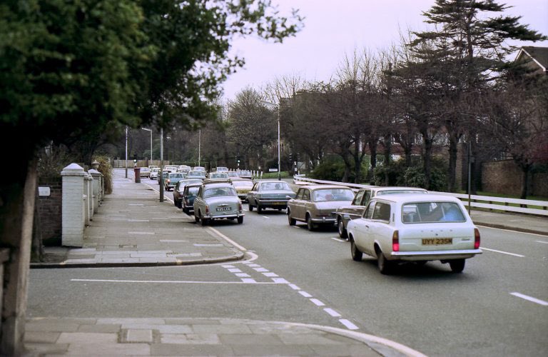 Snapshots of Cars On The Streets of London in the mid 1970s
 
Dulwich Common, London SE21, 16th March 1975
 
#dulwich #london #1975 #motors #davidrostance