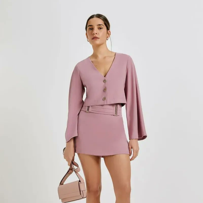 Hering_Oficial's tweet photo. Que tal 3 inspirações de looks pra você curtir seu fim de semana? ☀️😜
Pra cada ocasião, um #LookHering ✨
Vem garantir o seu: https://t.co/9mPaCH5opF https://t.co/CXwTGfWjZn