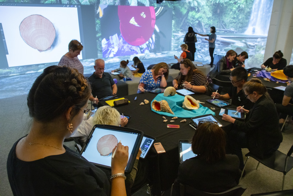 🎨 Embrace #digitaldesign and #drawing in our immersive Digital Art Class! From beginners to experts, ignite your creativity and explore museum wonders! Book now: brnw.ch/21wHVmh