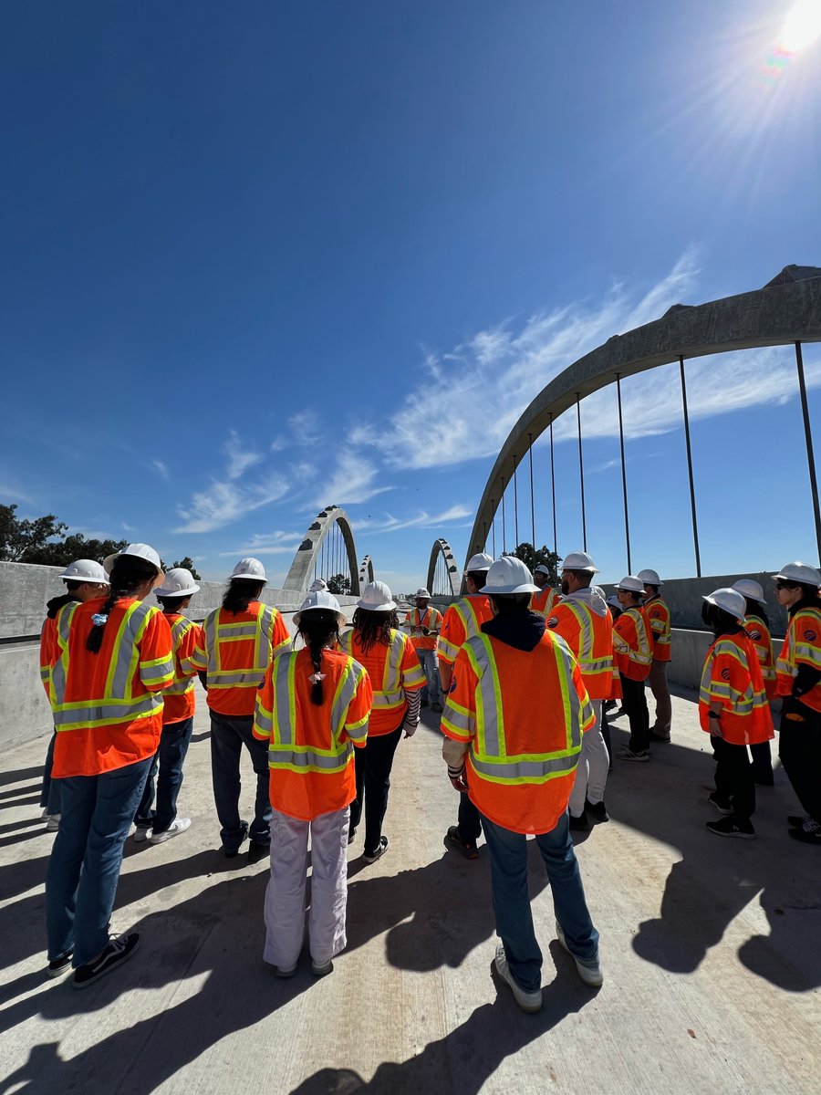 CaHSRA's tweet photo. These last two weeks, we've taken more than 90 participants from 3 college campuses across the Central Valley as part of our #IWillRide student outreach program!

Learn more about #IWillRide and sign up for our monthly emails here: https://t.co/jNEa0ZFyvn https://t.co/BnpoNtaAOG