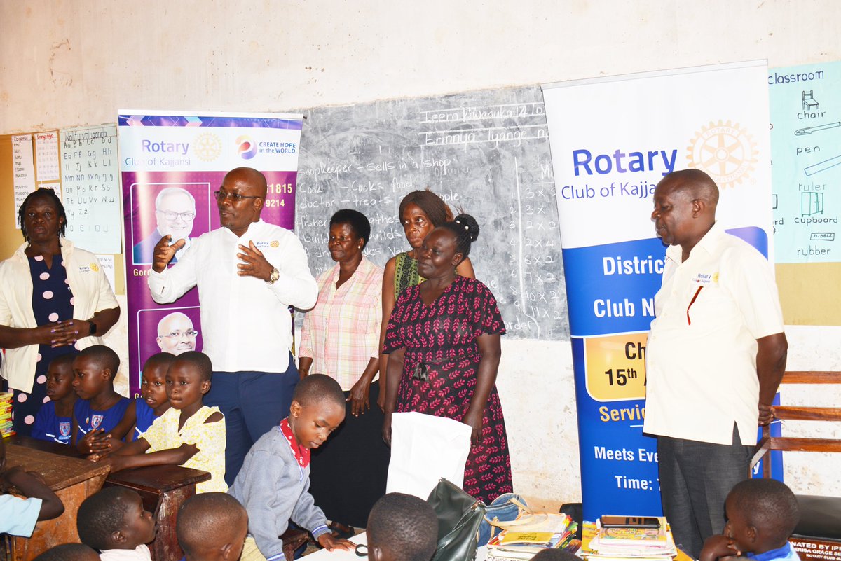 This morning, HCP Godfrey Tenywa in company of IPDG Peace Taremwa and other Rotarians spent 30 minutes reading books to pupils of St. Kizito P/S Katwe Bweya #DEARDAY2024