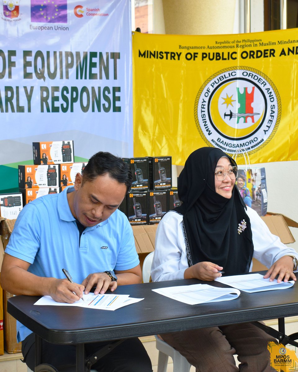 MPOSBangsamoro's tweet photo. 𝗠𝗣𝗢𝗦 𝗿𝗲𝗰𝗲𝗶𝘃𝗲𝘀 𝗰𝗼𝗺𝗺𝘂𝗻𝗶𝗰𝗮𝘁𝗶𝗼𝗻 𝗲𝗾𝘂𝗶𝗽𝗺𝗲𝗻𝘁 𝗳𝗿𝗼𝗺 𝗦𝗨𝗕𝗔𝗧𝗥𝗔 𝘁𝗼 𝗿𝗲𝗶𝗻𝗳𝗼𝗿𝗰𝗲 𝗕𝗔𝗥𝗠𝗠’𝘀 𝗘𝗪𝗘𝗥 𝗻𝗲𝘁𝘄𝗼𝗿𝗸 

#SUBATRA #MPOS #EWER #BangsamoroGovernment #Bangsamoro #BARMM https://t.co/MqfaGwKHmD