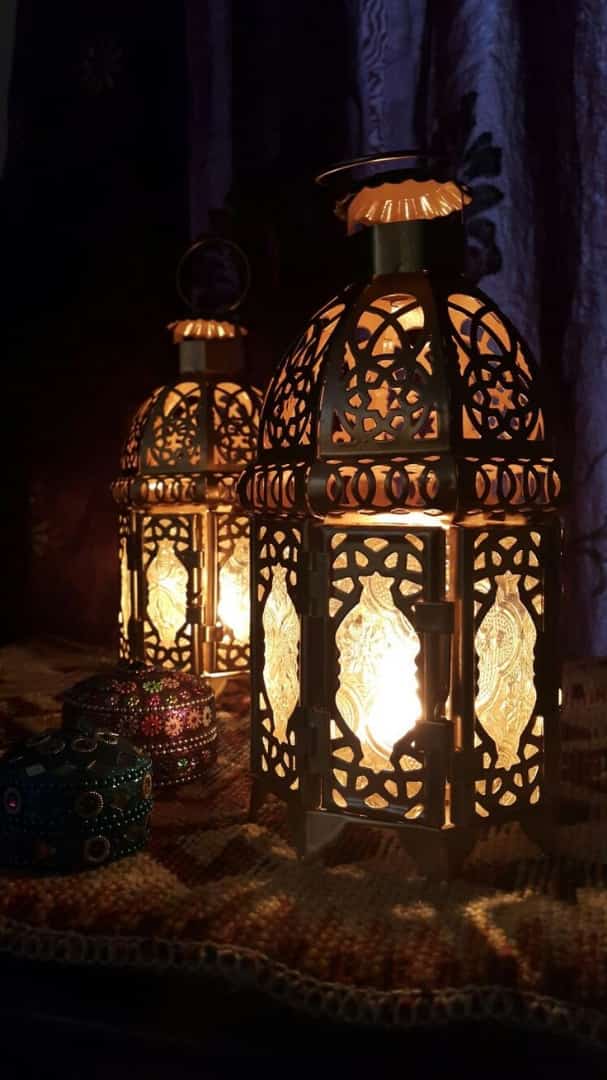"من الجمال الخفي لشهر ‌رمضان أنه يعيد ترتيب علاقتنا بالخالق وبكتابه الكريم وبكثير من أفعال الخير إنه هبة الله لنا نتخَفّف فيه من أثقال الحياة وهو أعظم فُرصة للتغيير فكل شيء فيه يقربك إلى الله ويحفزك للطاعة التي تملأ القلب باليقين وتغذي الروح بكل المعاني السامية.صباح الخير