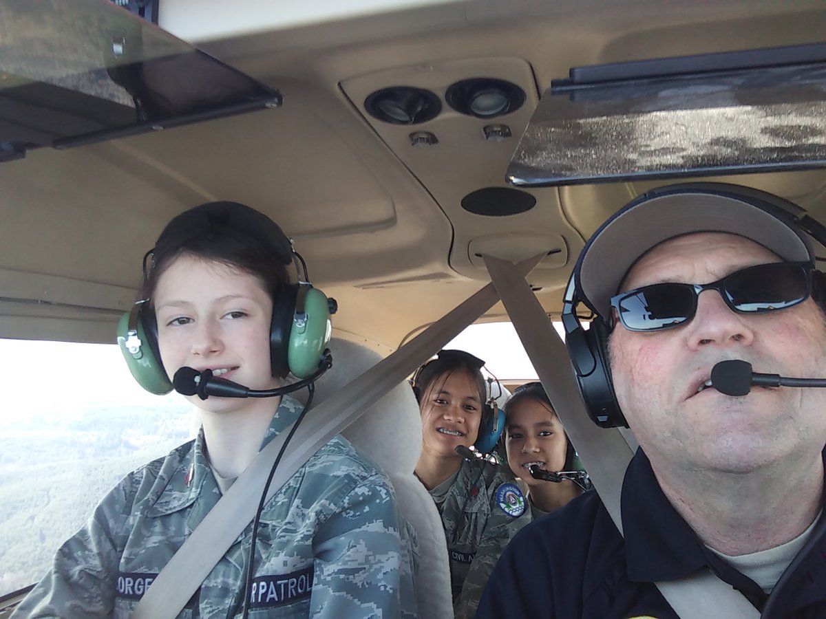 Thursday afternoon, Capt Phill Peters, a pilot from the South Sound Squadron, took advantage of the weather to give three cadets orientation rides in a Cessna 182. Cadets took turns sitting in the front while flying over southeast Washington state. 
#civilairpatrol #goflycap