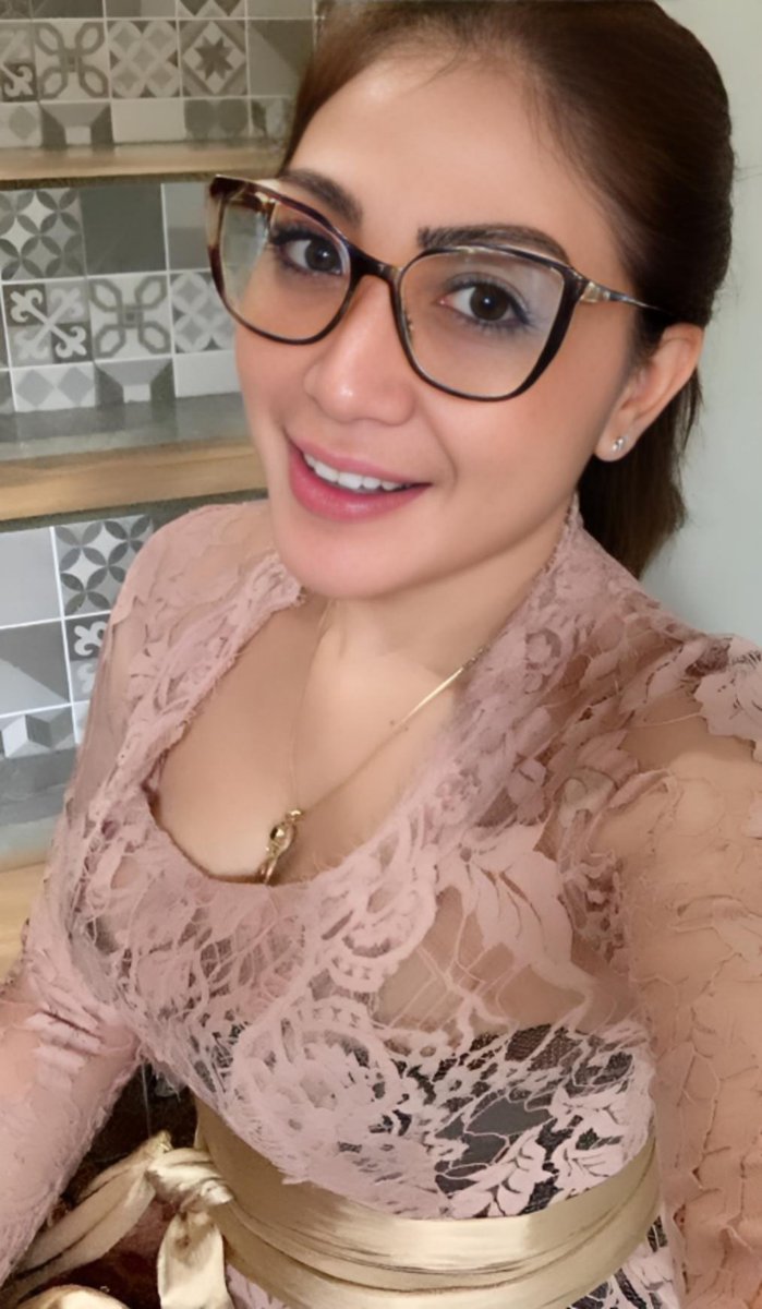 milfhotstar's tweet photo. น่ารัก 😍 https://t.co/ohpnLCjy4l