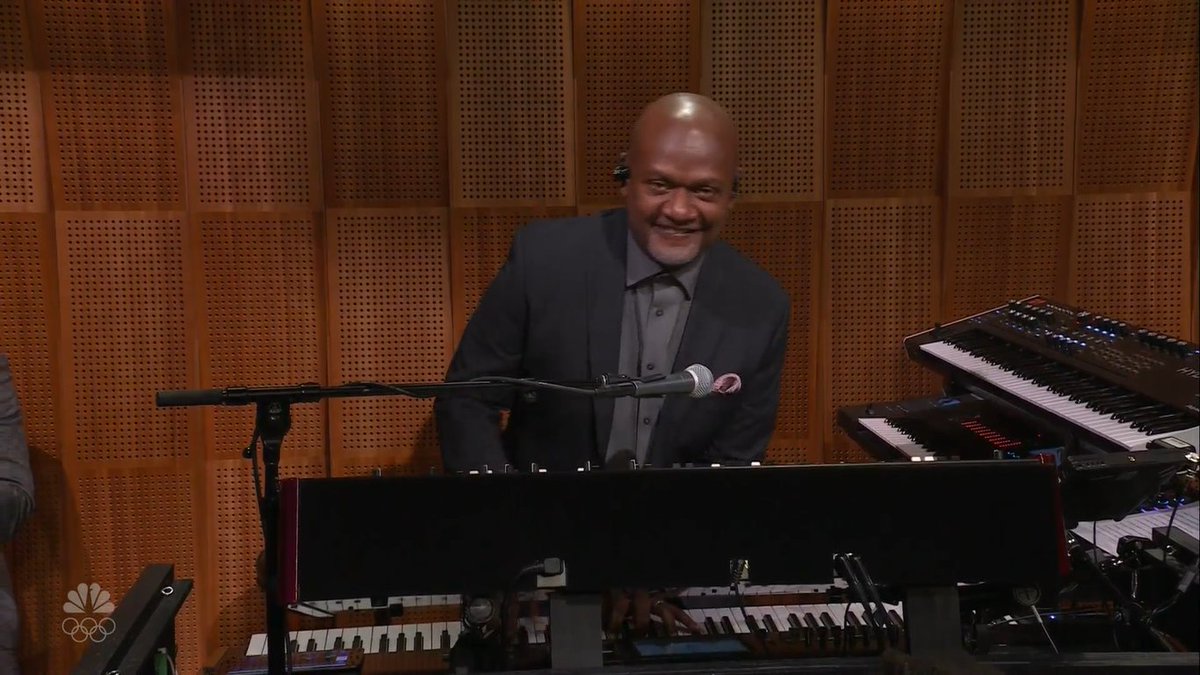joseramonmarmtz's tweet photo. .@jamespoyser having so much fun playing the thank you note writing music!
#FallonTonight #ThankYouNoteFriday https://t.co/zODZr59FC1