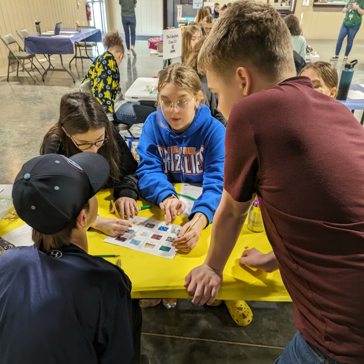LibraryNpms's tweet image. Our NP Book Battle team represented us well at this year&apos;s Truman battle! We might not have brought home the trophy, but we did have a lot of fun showing off what we know about this year&apos;s Truman nominees! #npmsgrizzlies #grizzliesread  #wsdlibraries