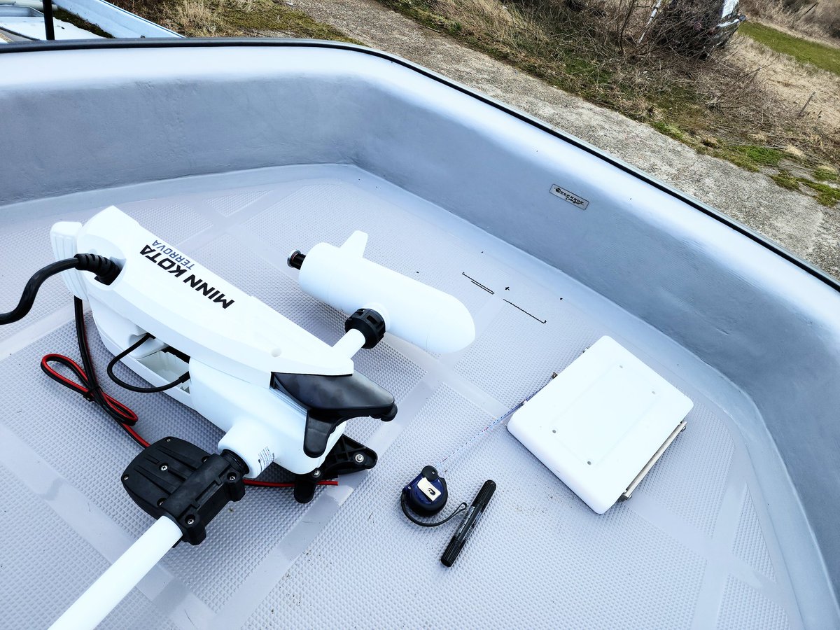 kENs_industry's tweet image. お次はコイツの設置や♪
ナニでベース作っかなー。
アルミ？ステン？FRP？？
#minnkota #customboat #topknot