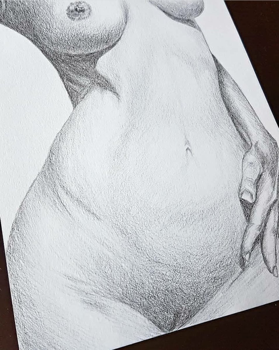 honey_kiss_rus's tweet photo. 👨🎨@eros_kinky (insta)
Model:@honey_kiss_rus
#mygoddess #pencil #pendrawing #art #artist #arofinstagram #drawing #sexpositivity #sexystar #sketchbook #sketch #pencilsketch #muse #model #modelofart #модель #муза #музадляхудоника #иллюстратор #художник #nudëmodël #nüdeart #nudemodel https://t.co/yVQIJLQpTo