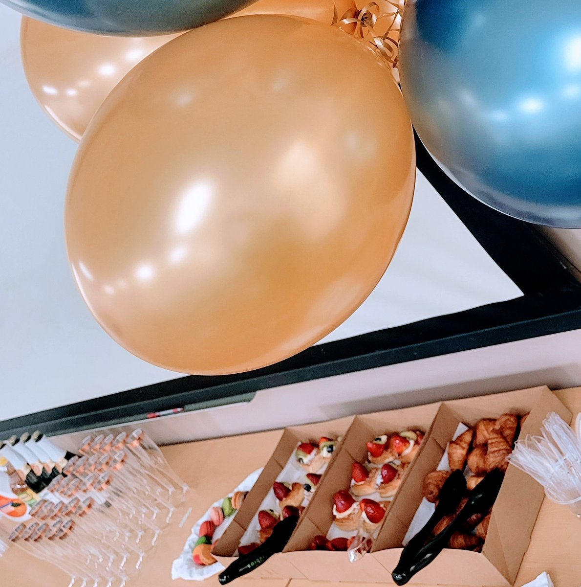 rosendahl_fiber's tweet photo. Thank you to our Program Coordinator Erika Somers for organizing our #MatchDay reveal party! #PathMatch2024 @UCIrvineHealth https://t.co/65yiZZYicS