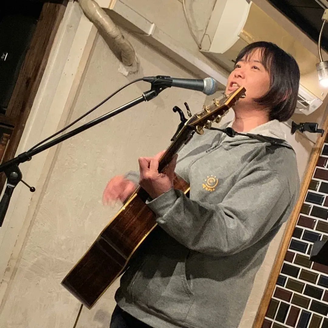 【明日はこちらー！】
3月17日(日)
上前津MusicbarBOB
「コミュ症の本気 vol.9 /ともだち○こー！」
11:30open/12:00start
料金2500円（別途ドリンク代600円）
ヤマダショウタ、虹彩インコ、渡部裕也、たまぽん

たまぽんトップバッターで～す🎵🎸ご予約駆け込みしてね🍀🤗