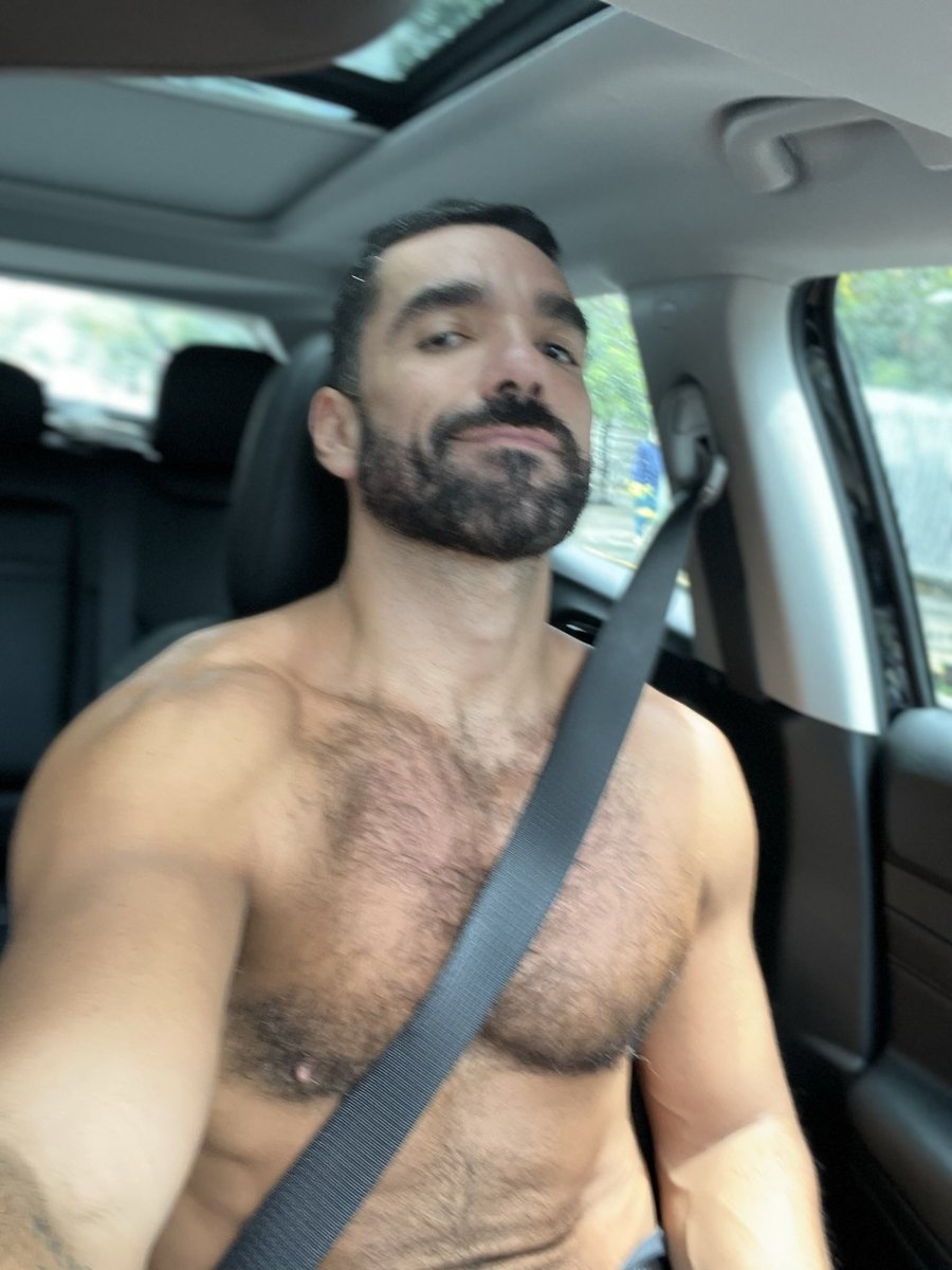 Paquito, o papagaio da Xuxa tweet media