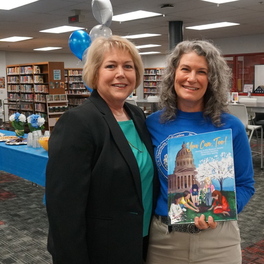 Thanks @FirstLadyTeresa Parson for visiting @ZumSouth bringing a proclamation from @GovParsonMo recognizing National Blue Ribbon School award, along with a copy of 'You Can, Too!' for the school’s library. Students and staff enjoyed your visit!