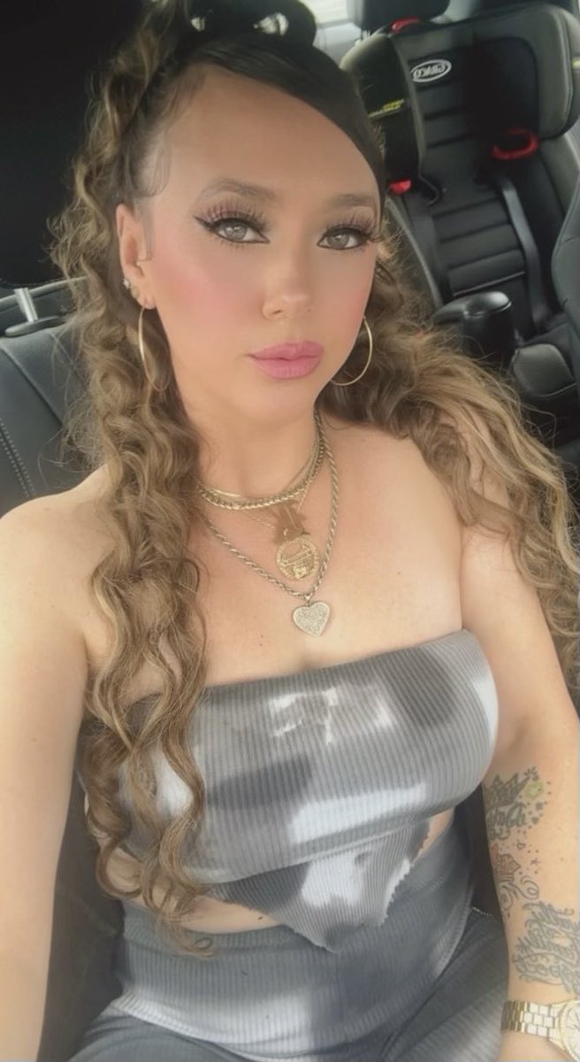 BossKay's tweet photo. Out these b*tches reach, tell em call me collect 🩶🌪️ #Hello https://t.co/oJBqUiiq5Z