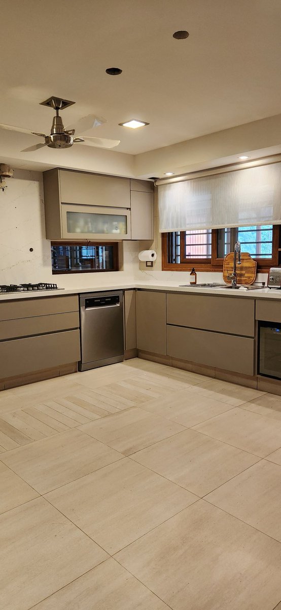 AndySignetti's tweet image. Otra Obra terminada! Avanti @estilopearceamob. Final de obra para esta nueva cocina!!! Ame como quedo esta fachada en PVC TERMOFORMADO!!