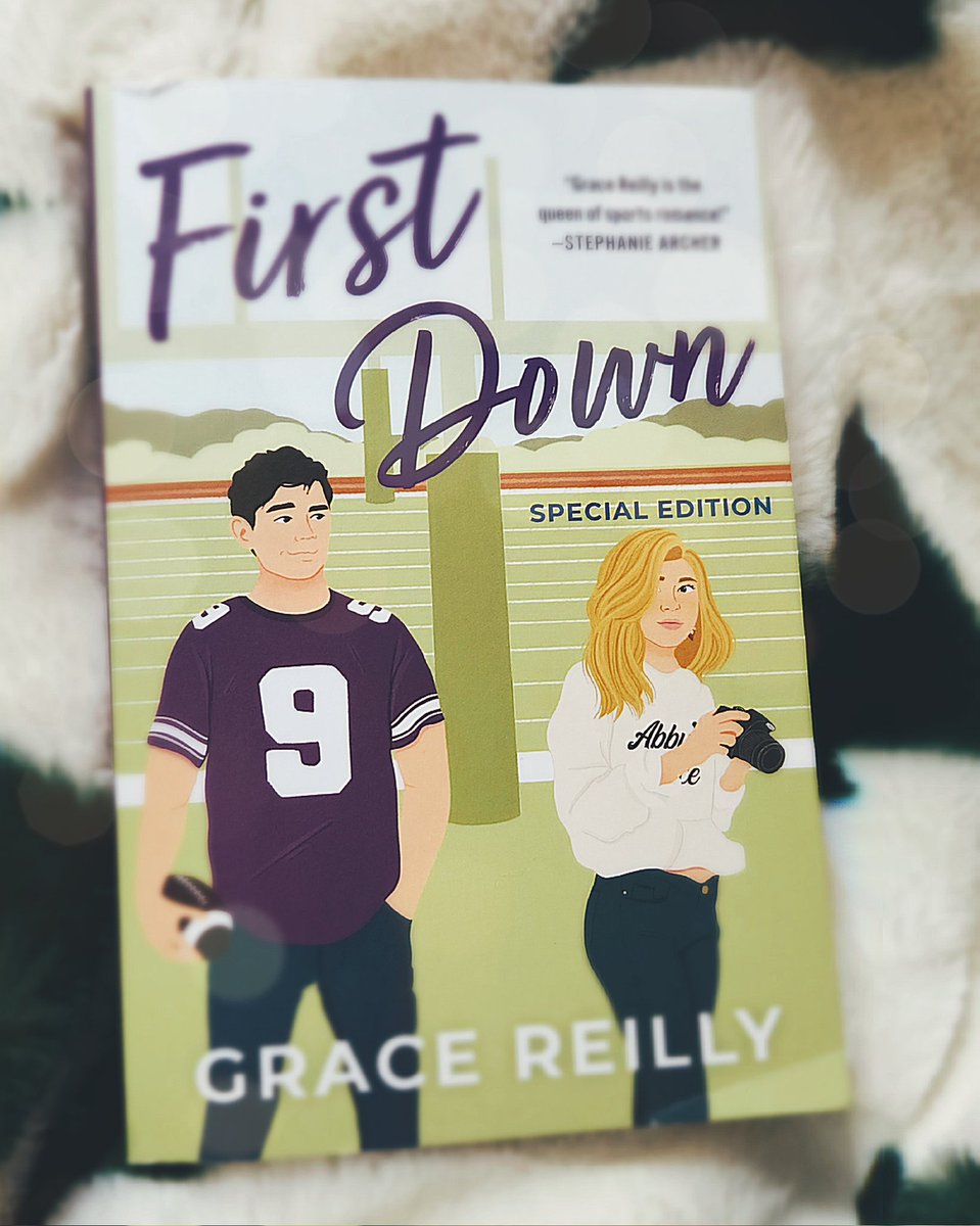 📖 [ currently reading . . . ] First Down by Grace Reilly

It's cute so far! Football romance. Fake dating. Toxic Ex. 🏈 

#romance #romancebook #romancereader #romcom #romcombooks #firstdown #gracereilly #sportsromance #sportsromancebooks #books #booktwt