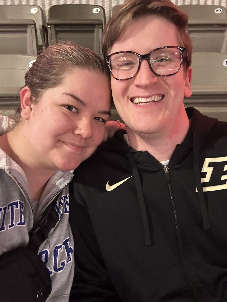 lillypafff's tweet photo. Officially a hockey girl #indyfuel https://t.co/DHv8MYknKD