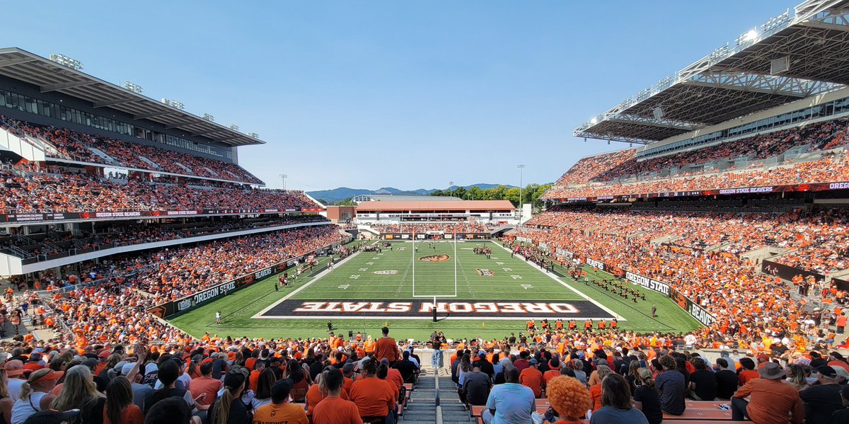 After a great conversation with <a href="/Coach_JBoyer/">Jon Boyer</a> I am blessed to receive an offer to Oregon State University <a href="/Coach_Bray/">Trent Bray</a> <a href="/BeaverFootball/">Oregon State Football</a> <a href="/RobStantonr/">Rob Stanton</a> <a href="/CoachDanWatson/">Coach Watson</a> <a href="/KaneClaunch/">Kane Claunch</a> <a href="/BWestFball/">BWestFball</a>