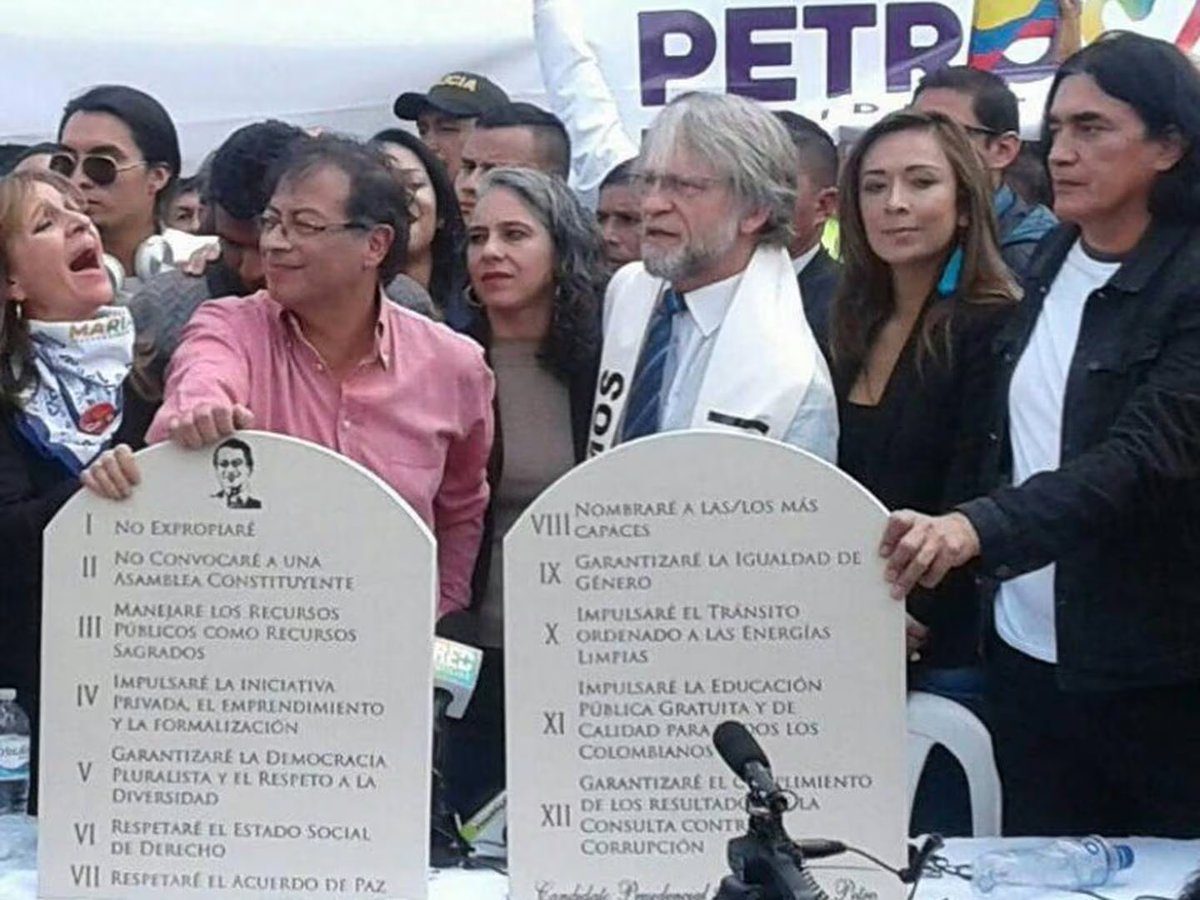 MONYRODRIGUEZOF's tweet photo. Mandamientos para la memoria 
@petrogustavo https://t.co/qOH6Ye82rR