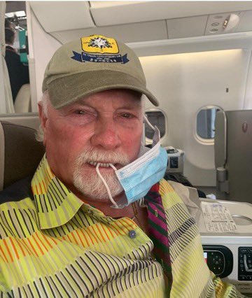 OfficeHrsLive's tweet photo. On our way to Portland for #TimFest and look who’s on our flight! https://t.co/lIHaWed5zK
