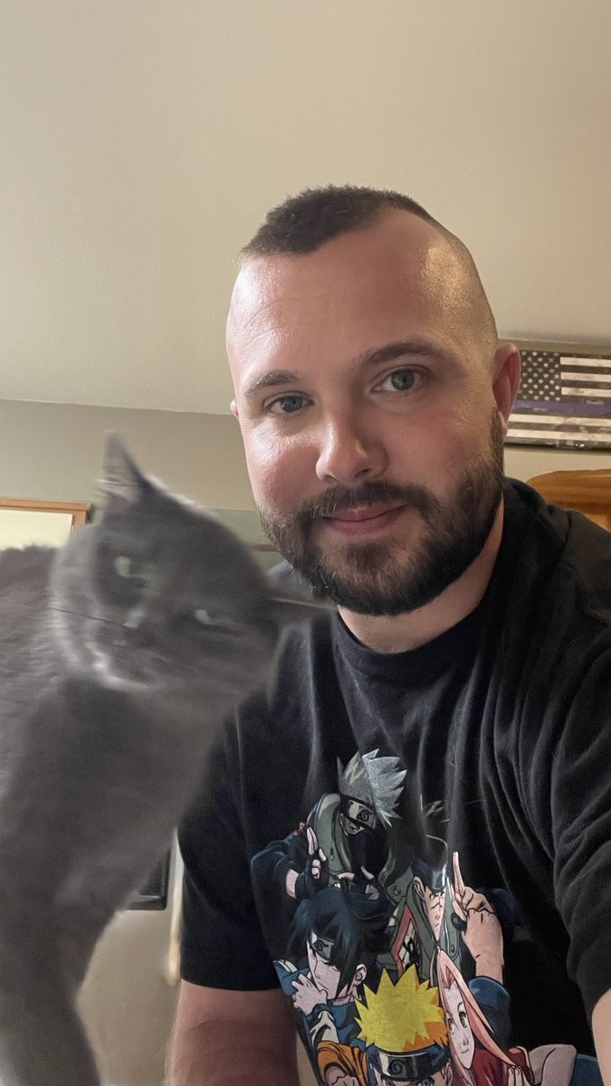 TheNub325's tweet photo. Titten desperately wanted attention. https://t.co/hqthiZHeVK