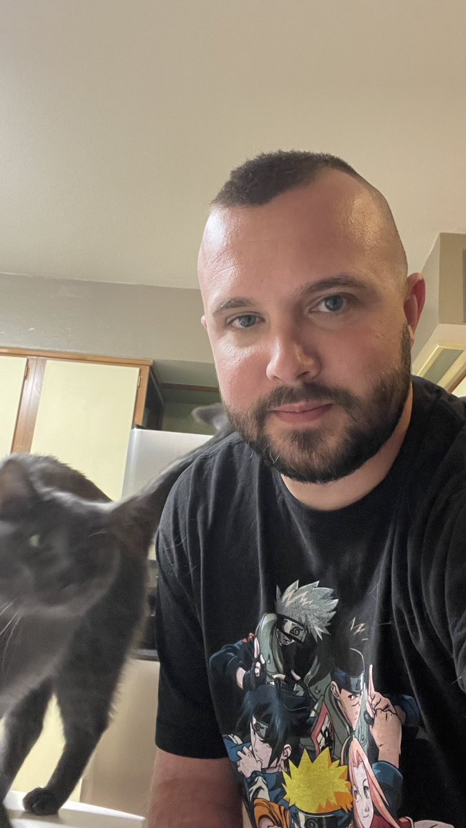 TheNub325's tweet photo. Titten desperately wanted attention. https://t.co/hqthiZHeVK