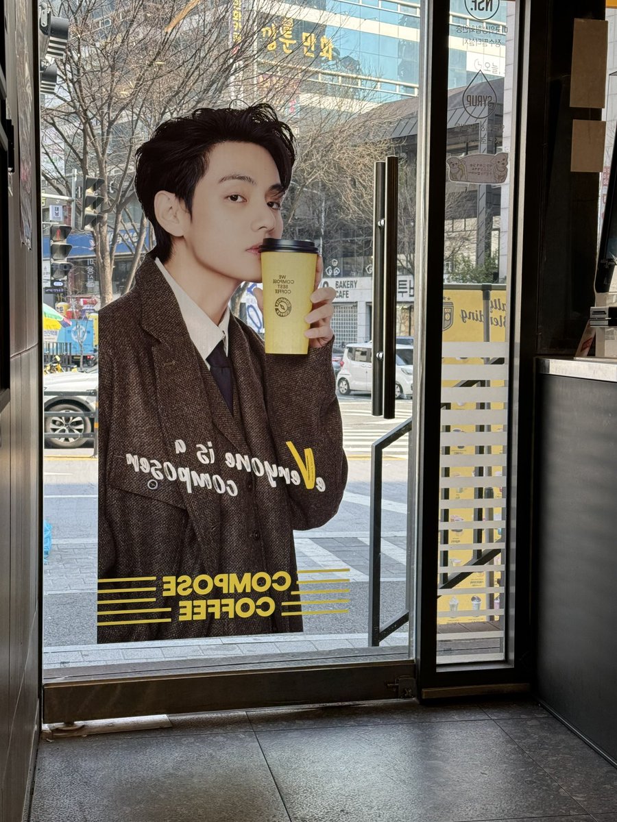 mess_twt's tweet photo. 주말엔 출근하면서 컴포즈 https://t.co/x2OiPTtTqR