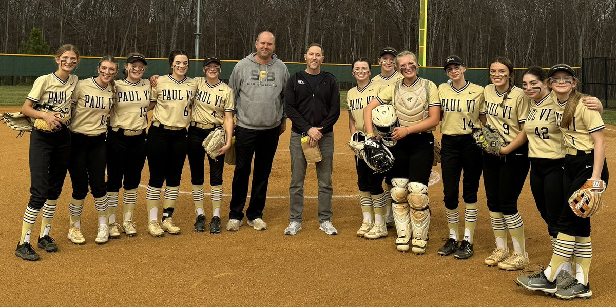 PVI_Softball's tweet photo. Great Friday Night Under the Lights Tonight! Thank you to @SF3Softball CEO & Co-Founder @mcooke74 and his business partner Sean Sullivan for throwing out tonight’s First Pitch! #TheyStillGotIt #GNSL https://t.co/V8h5fDnscl