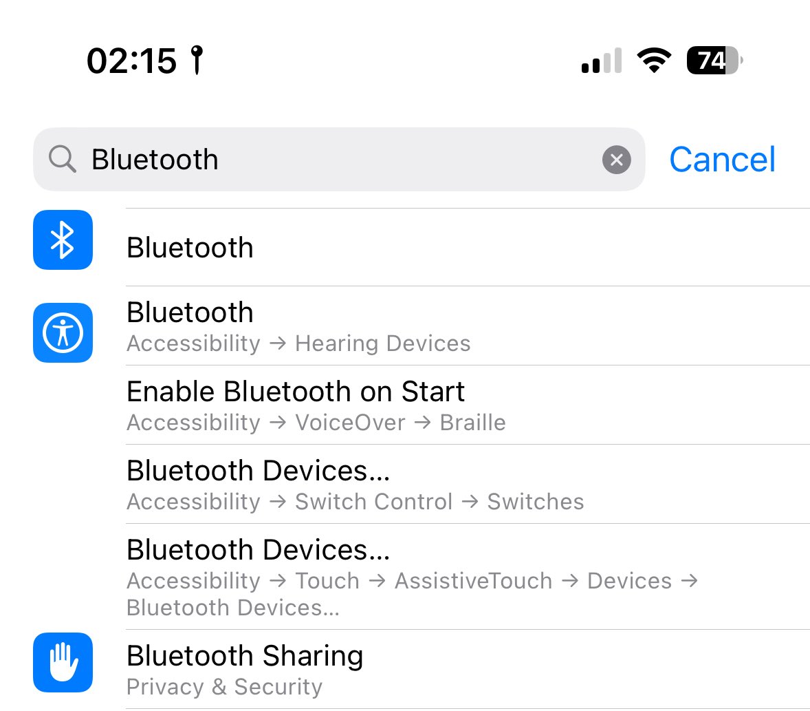 M1kaaass's tweet photo. The fact that Apple can’t even align the icons is frightening https://t.co/2yo8efy6Me